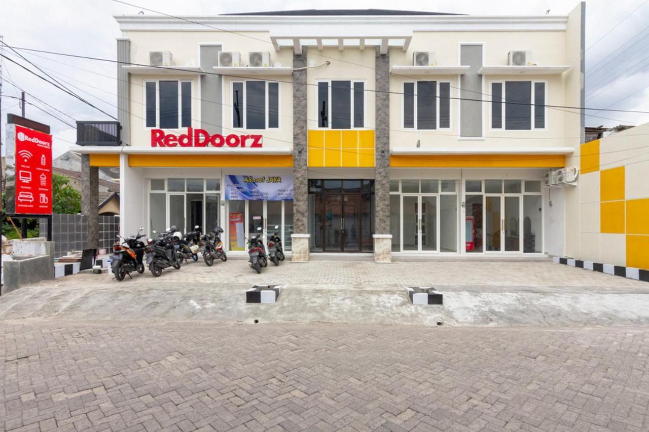 Reddoorz Syariah @ Kebraon Hotell Surabaya Exteriör bild