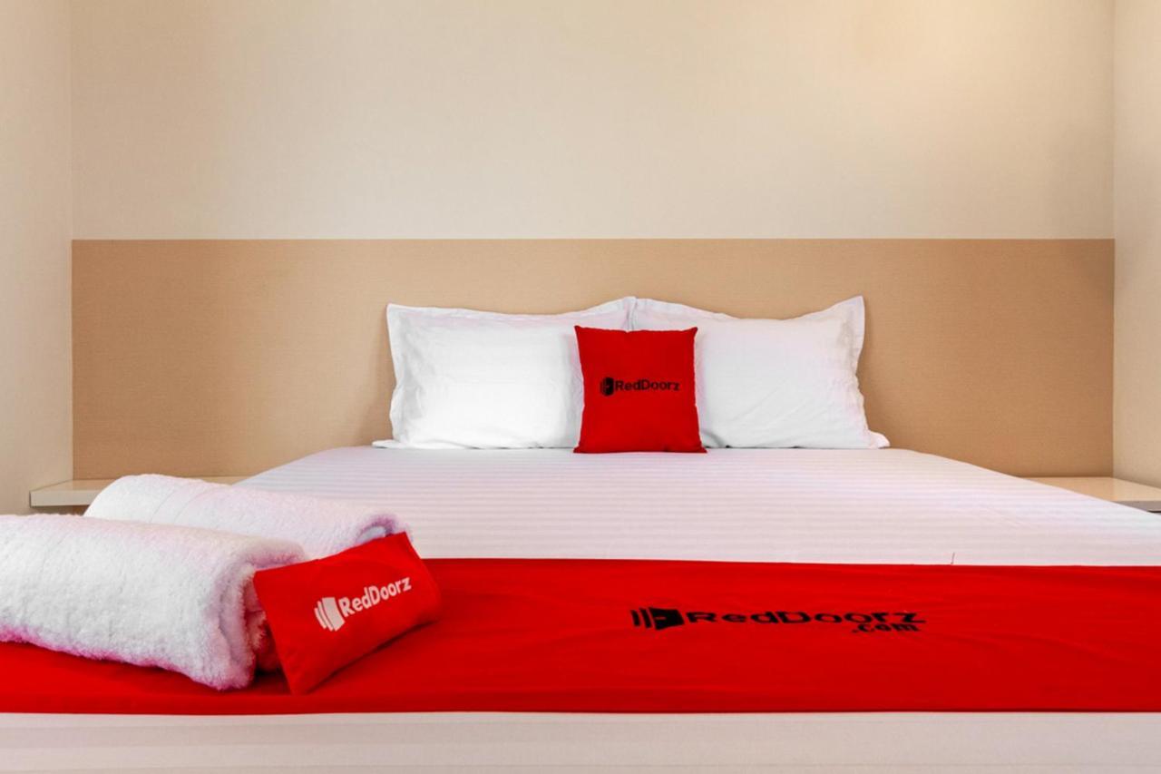 Reddoorz Syariah @ Kebraon Hotell Surabaya Exteriör bild