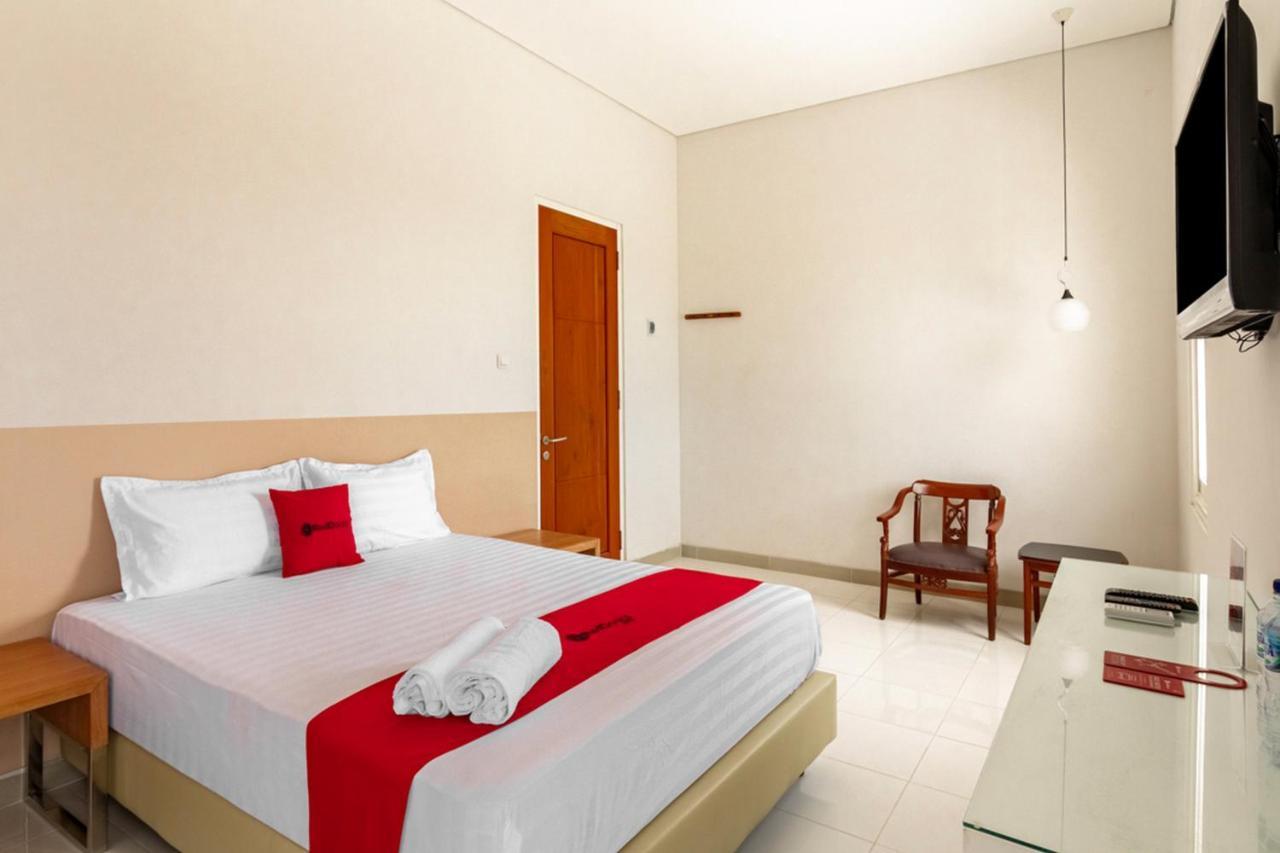Reddoorz Syariah @ Kebraon Hotell Surabaya Exteriör bild