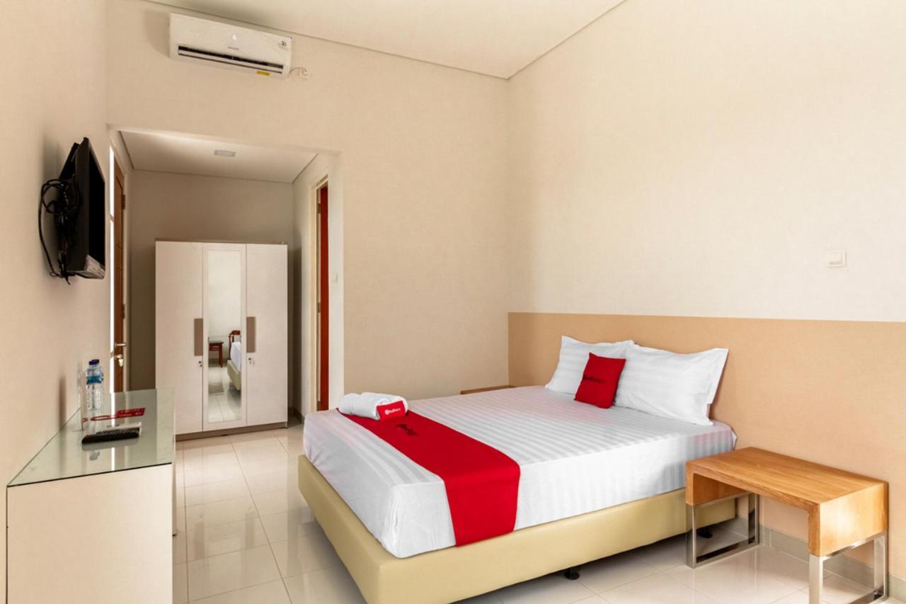Reddoorz Syariah @ Kebraon Hotell Surabaya Exteriör bild